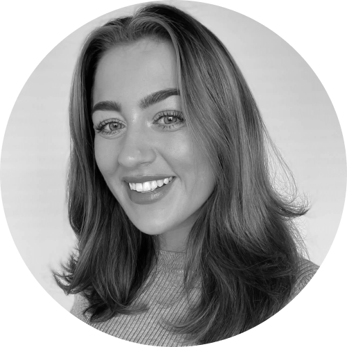 Headshot of Mia Bobak